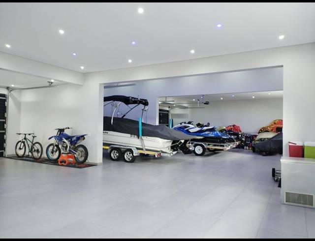 5 BEDROOM HOUSE FOR SALE IN HERON BANKS GOLF ESTATE